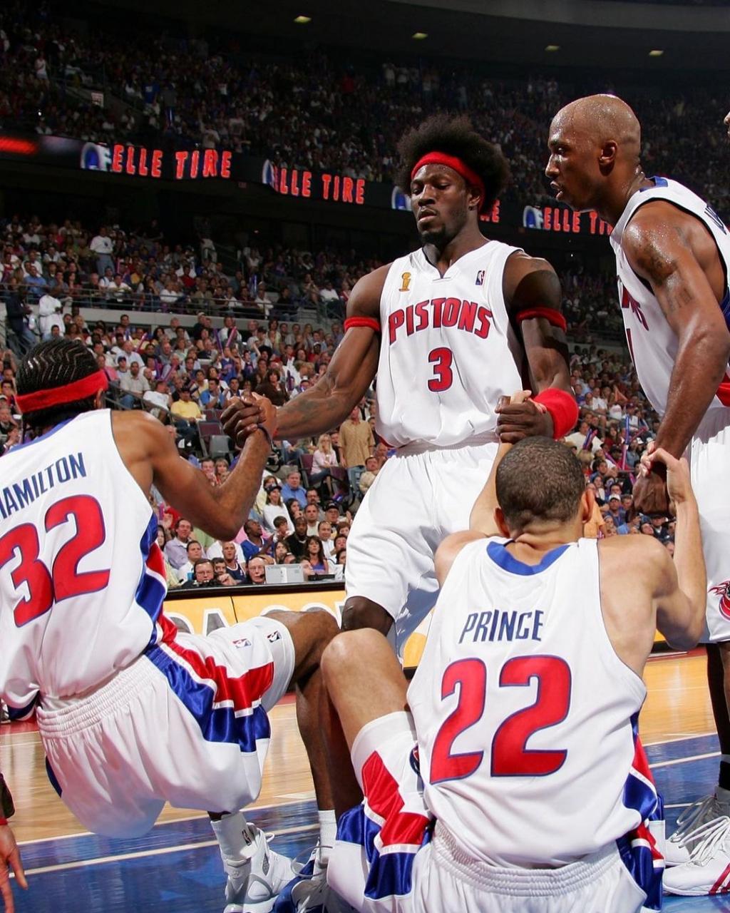 星空体育下载-包含Rookie爆冷击败西班牙队加时末段底特律活塞门线救险之后，曼联围绕欧冠迎来里程碑的词条-星空体育下载